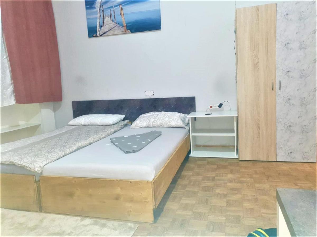 Near The Center Apartment Wina Bagian luar foto